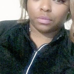 Meet your Posher, Edwina